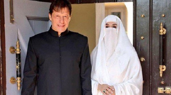 bushra bibi with her husband imran khan