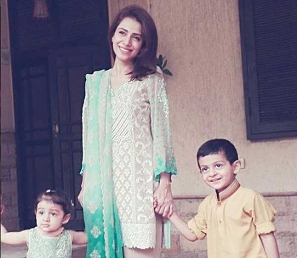 tooba siddiqui with her kids