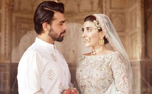 urwa and farhan looking at each other